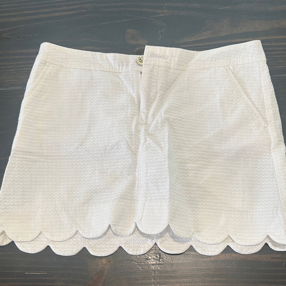 Lilly Pulitzer White Shorts with Scalloped Hem